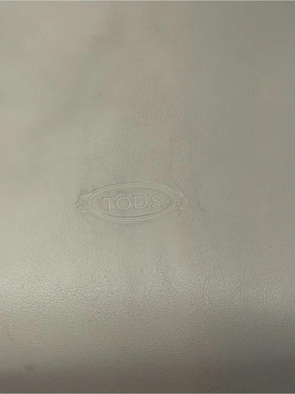 Tod’s Cream Leather Tote Bag - Designer Style